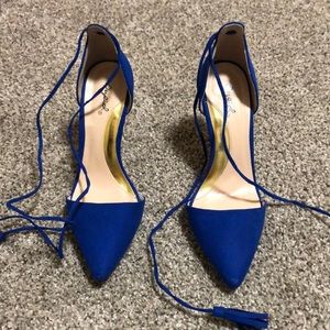 Chic pointed heels